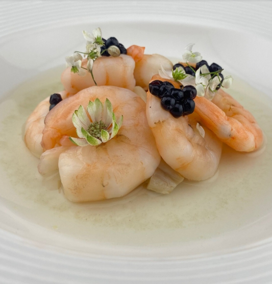 SHRIMPS, SHIMEJI MUSHROOM AND THEIR INFUSION WHITH TRUFFLE BALSAMIC VINEGAR CAVIAR